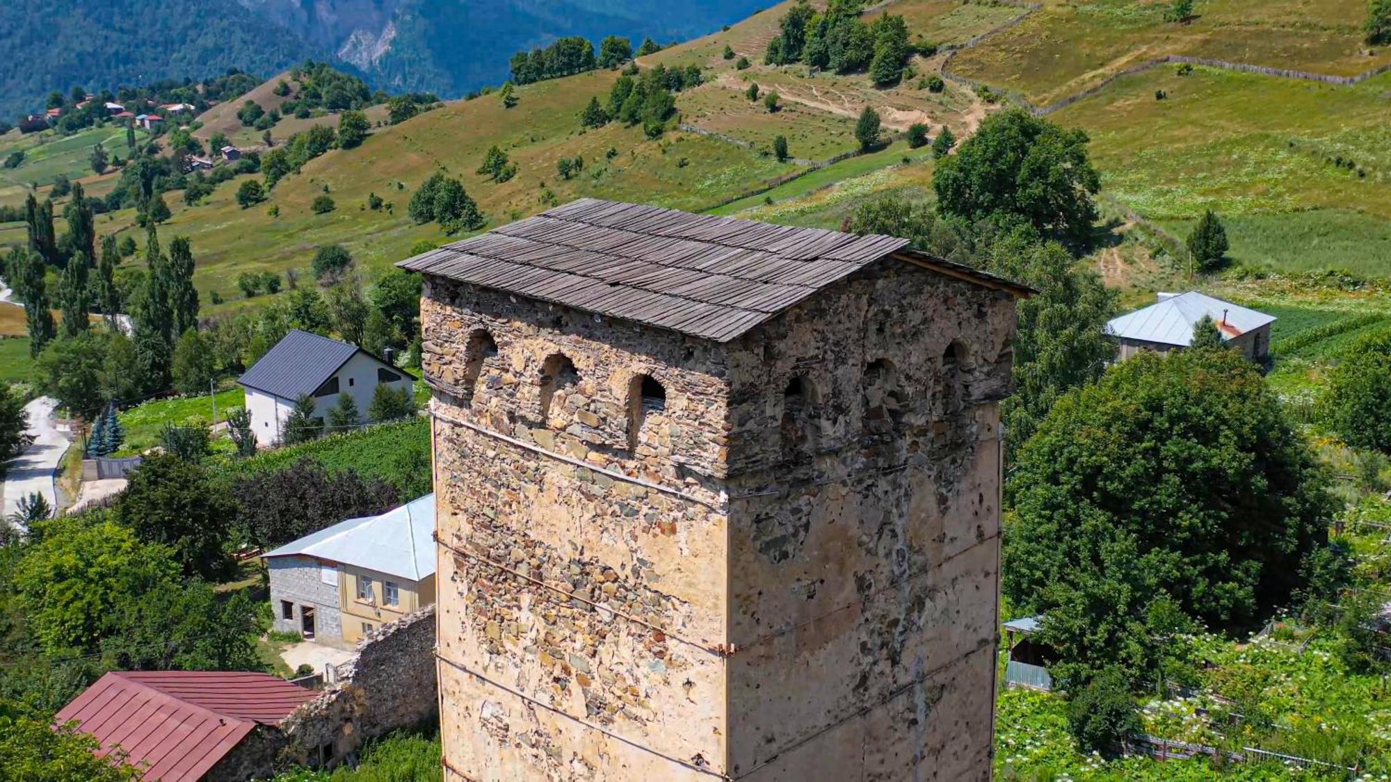 Mestia Villas Екстериор снимка