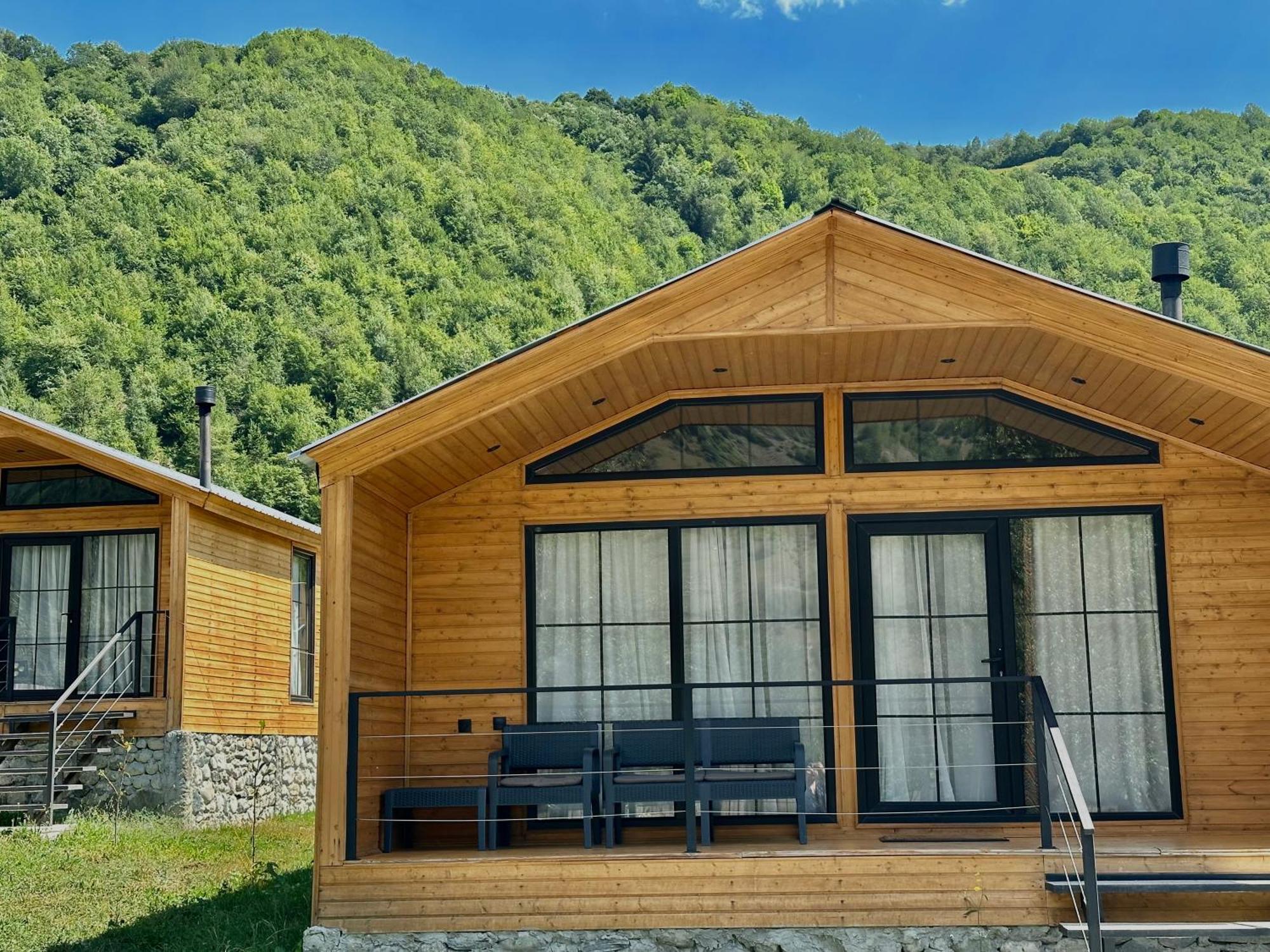 Mestia Villas Екстериор снимка