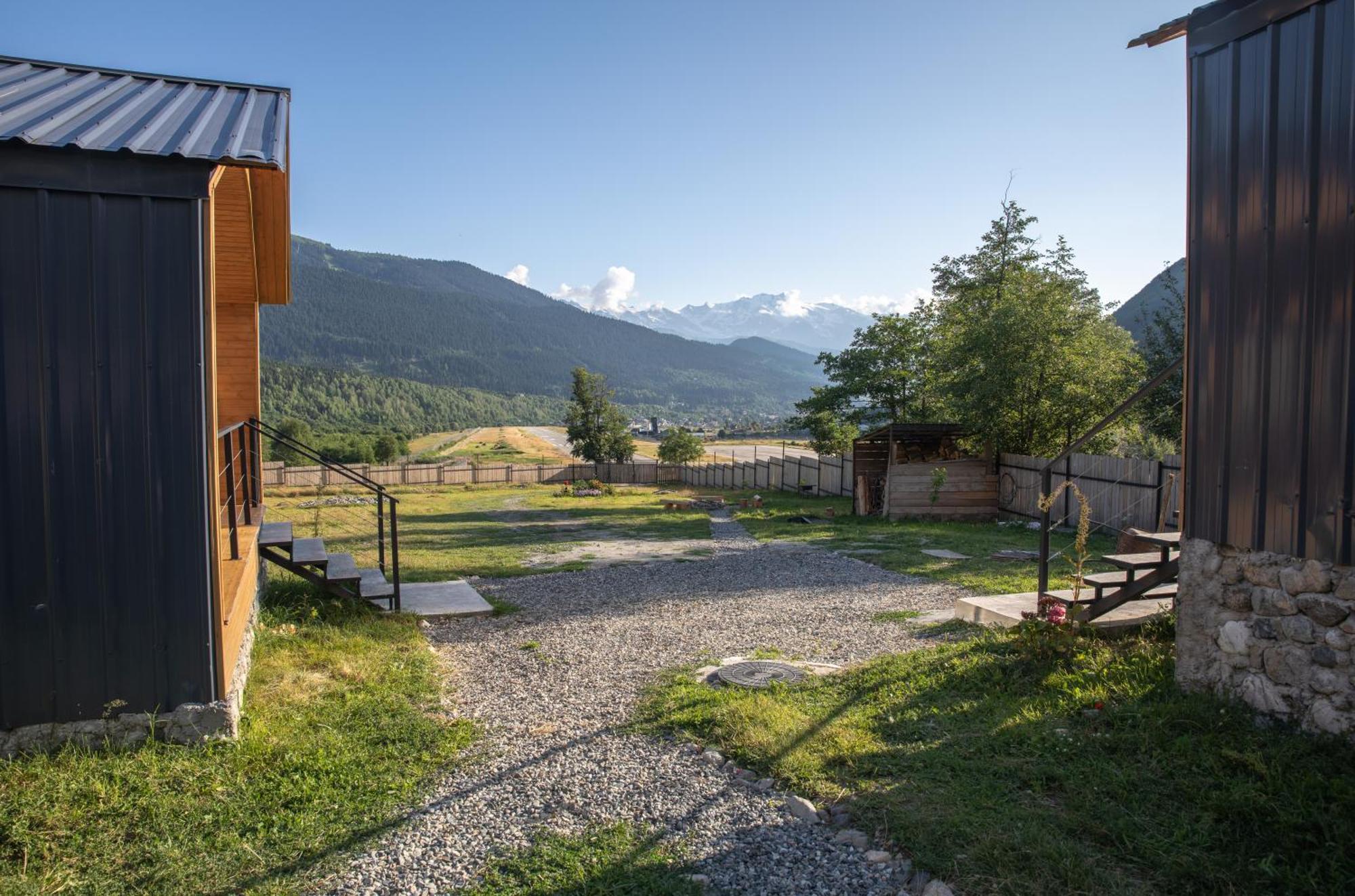 Mestia Villas Екстериор снимка
