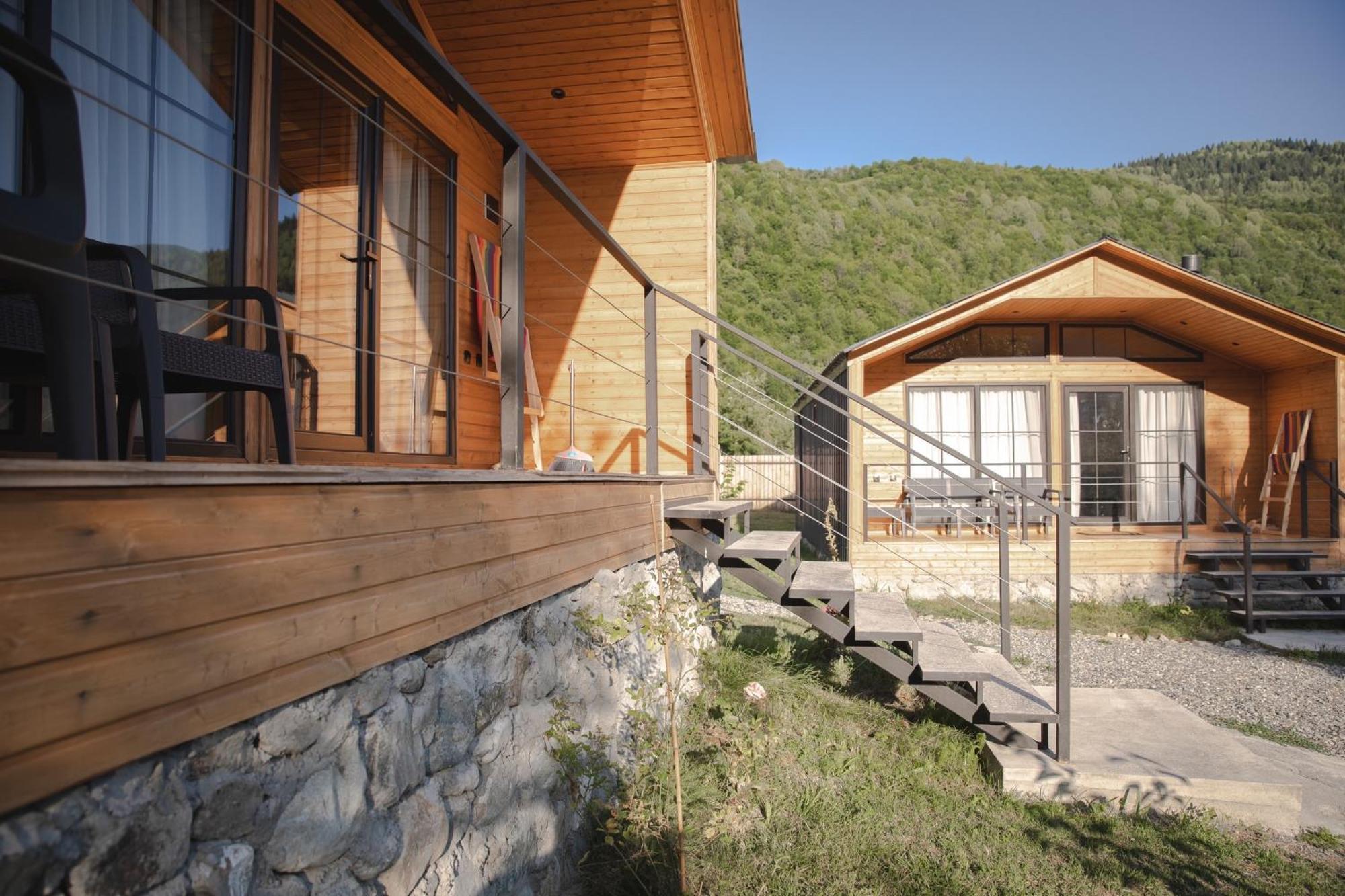 Mestia Villas Екстериор снимка