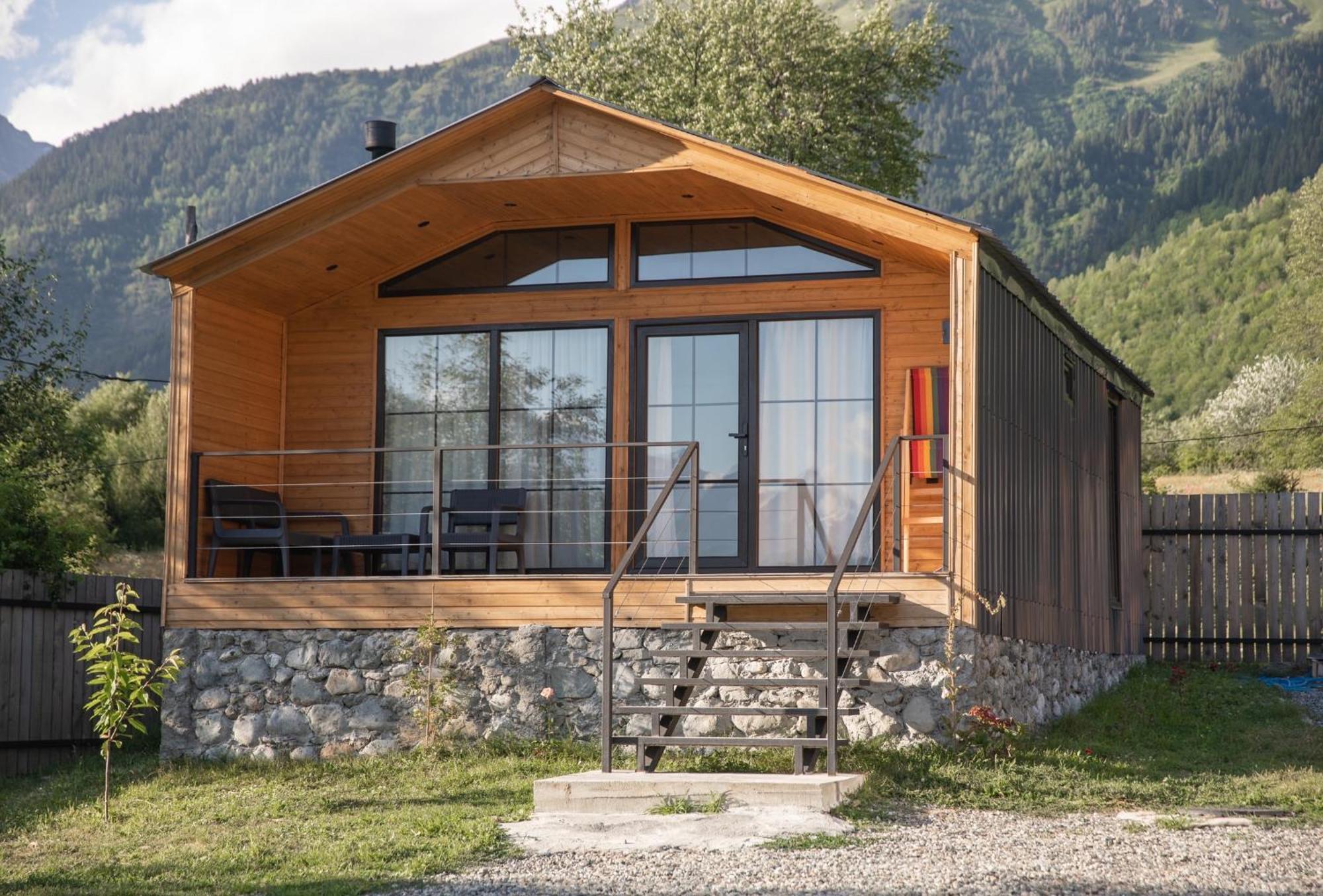 Mestia Villas Екстериор снимка