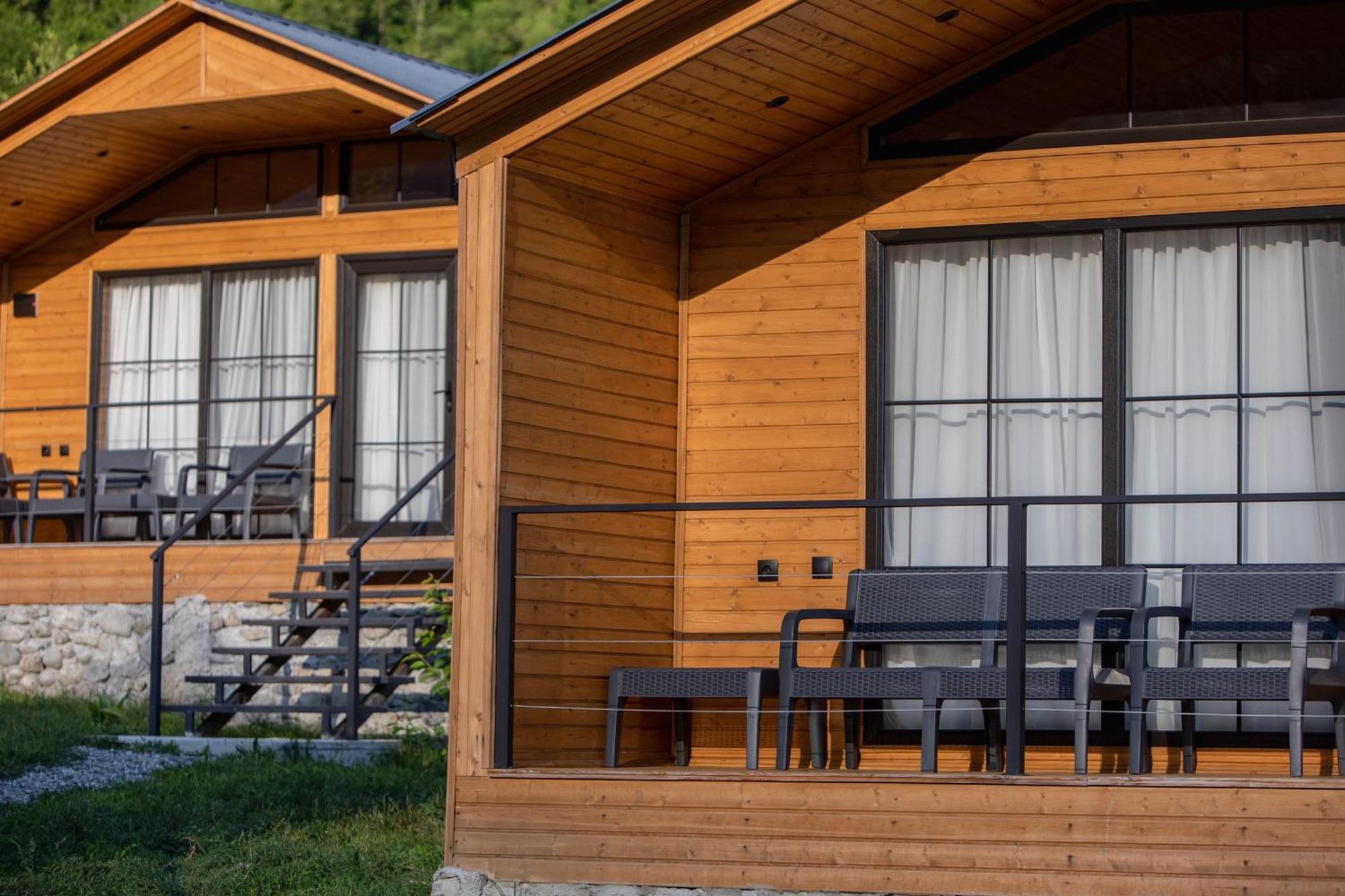 Mestia Villas Екстериор снимка