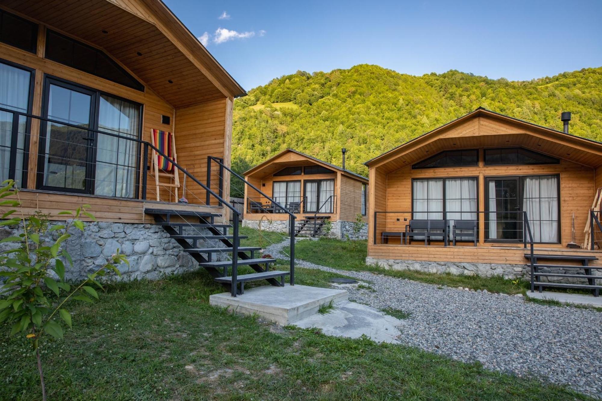 Mestia Villas Екстериор снимка