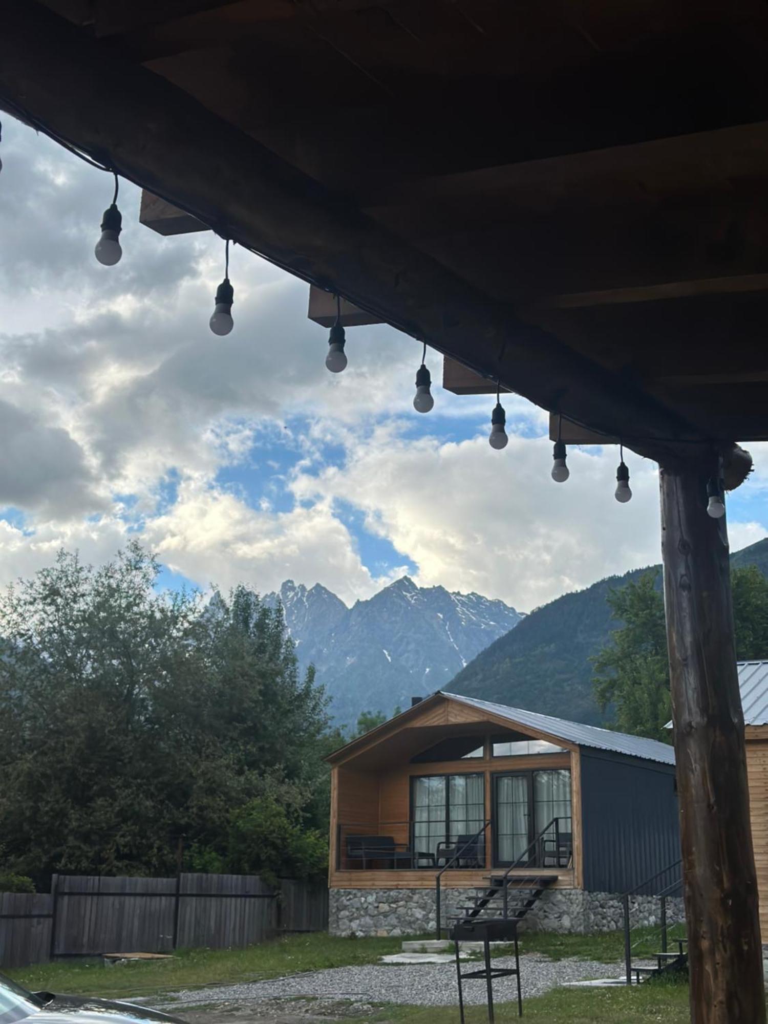 Mestia Villas Екстериор снимка