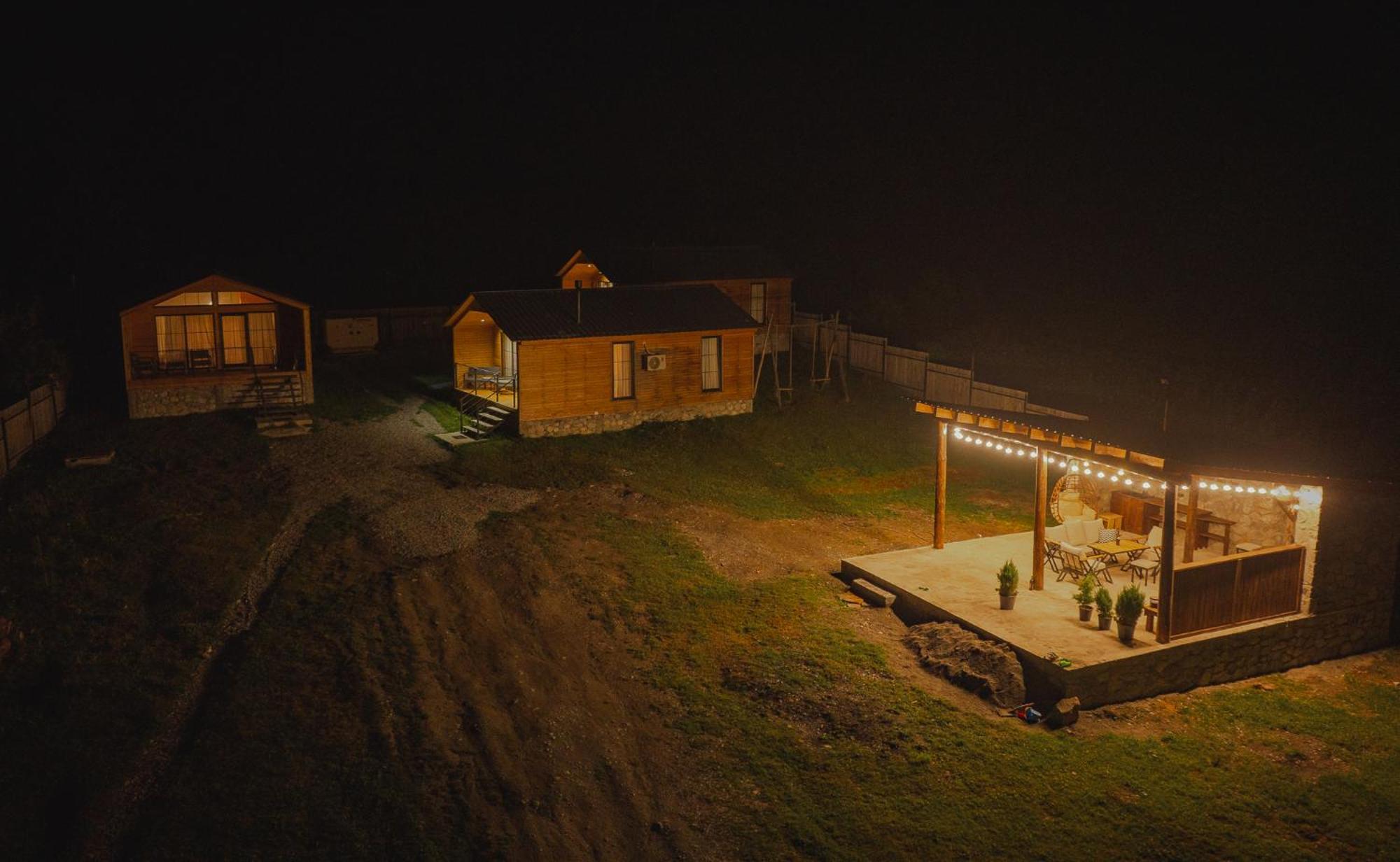 Mestia Villas Екстериор снимка
