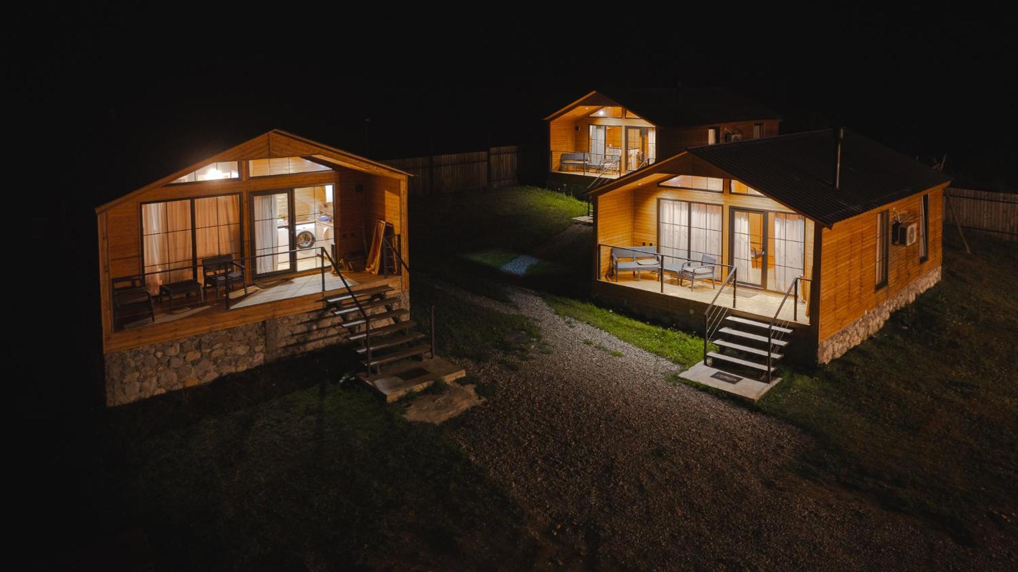 Mestia Villas Екстериор снимка