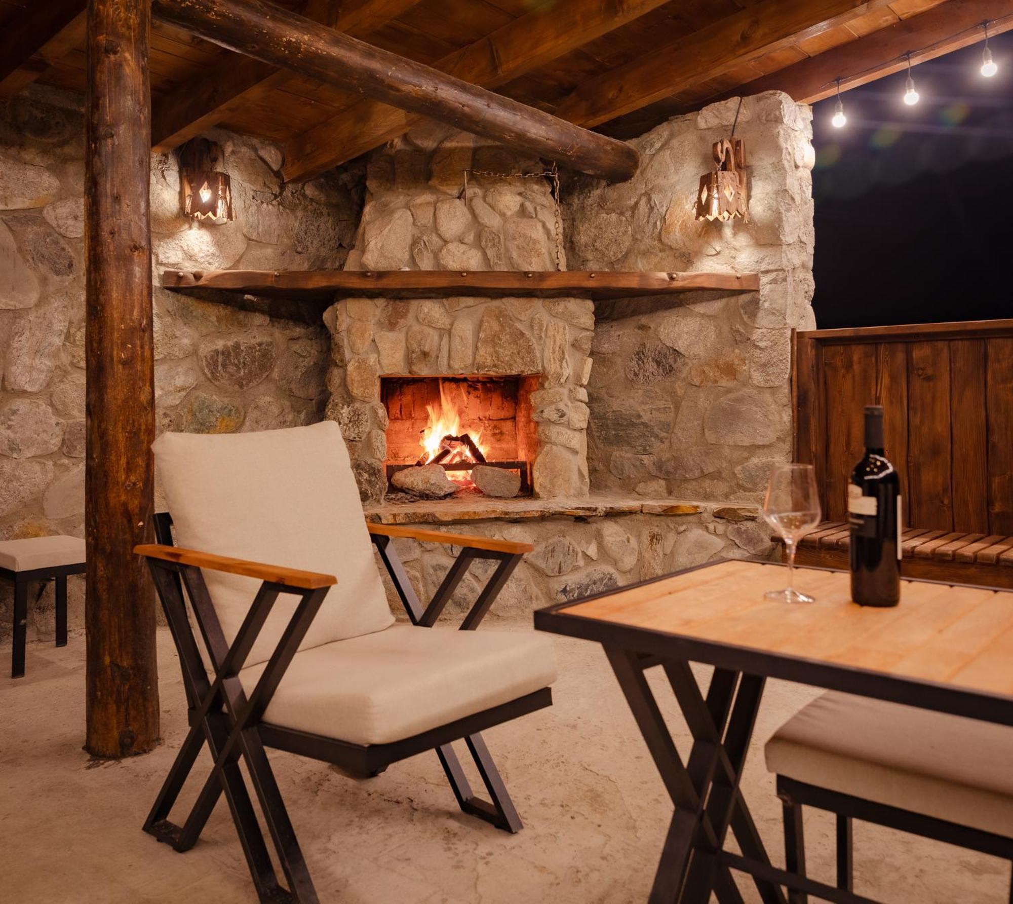 Mestia Villas Екстериор снимка
