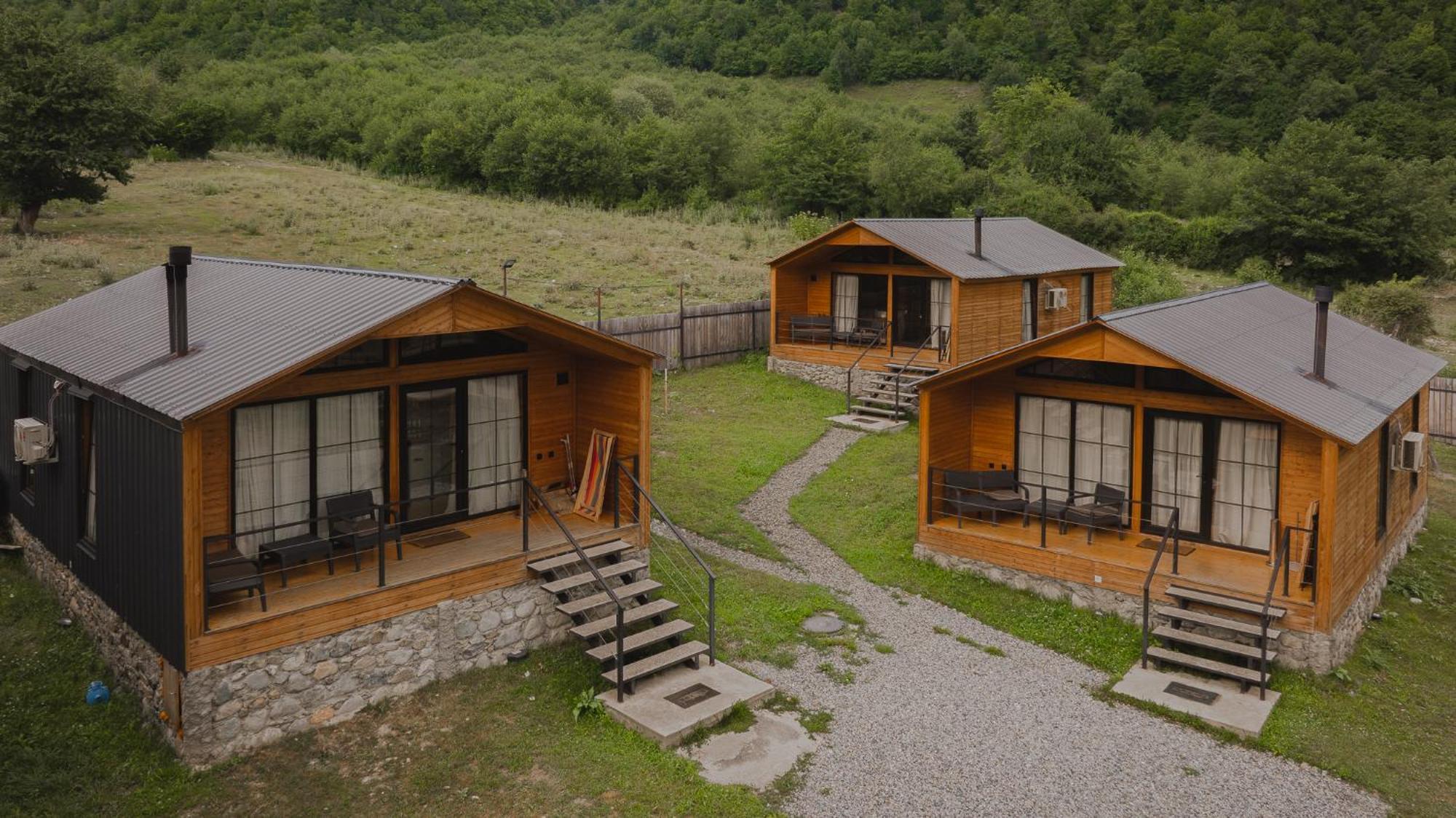 Mestia Villas Екстериор снимка