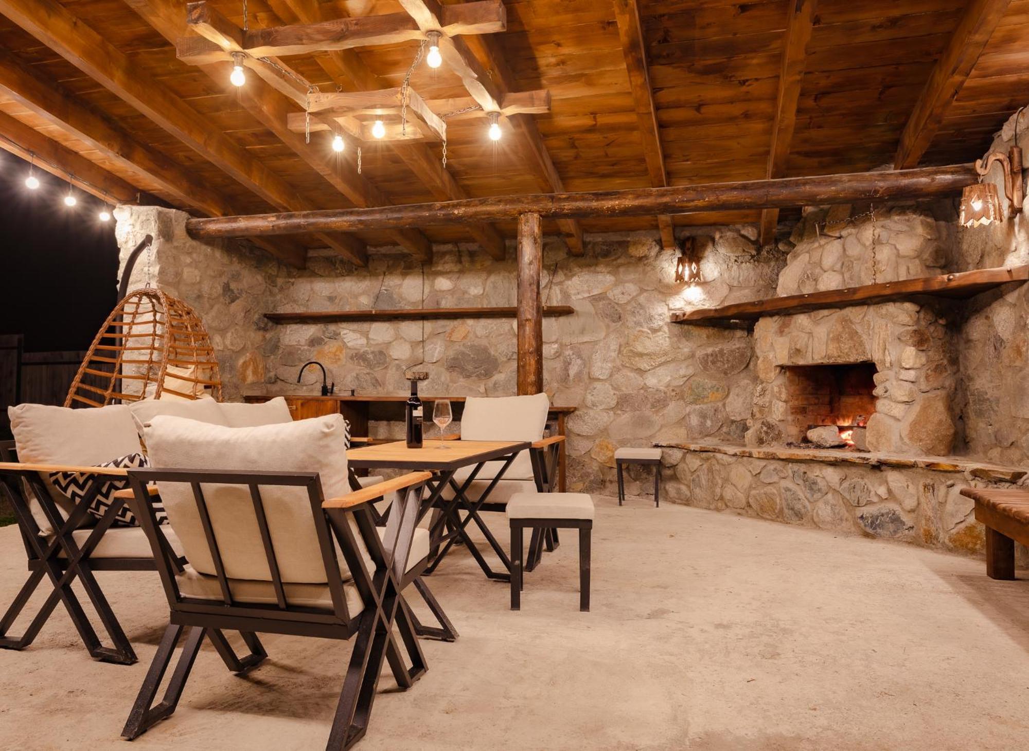 Mestia Villas Екстериор снимка