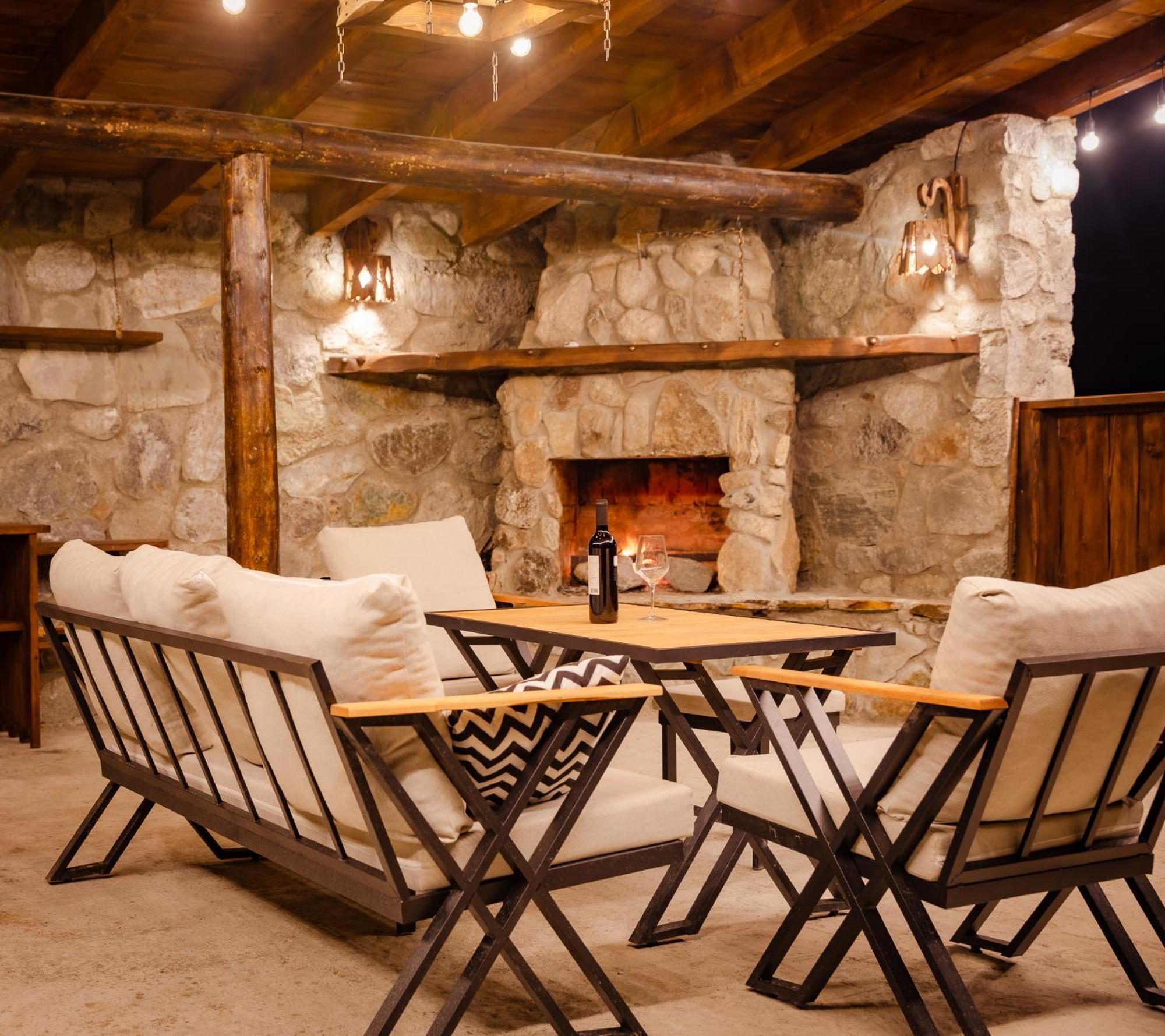 Mestia Villas Екстериор снимка